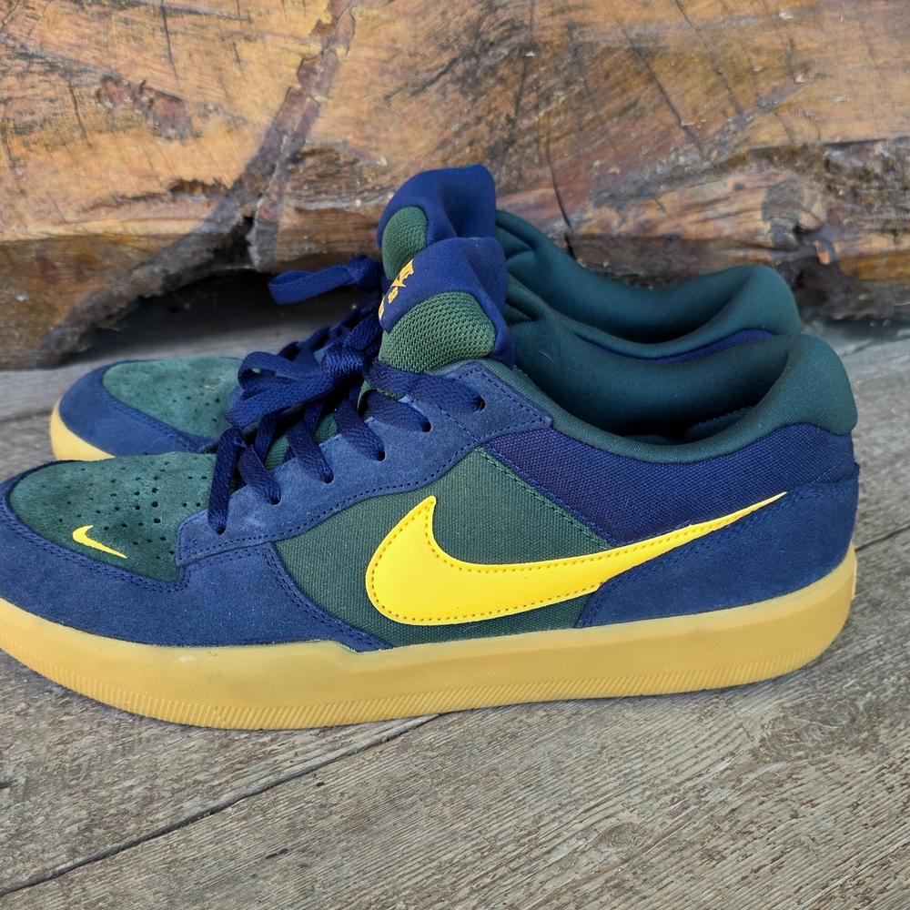 Nike Men's Blue and Green Sneakers with Yellow Accents